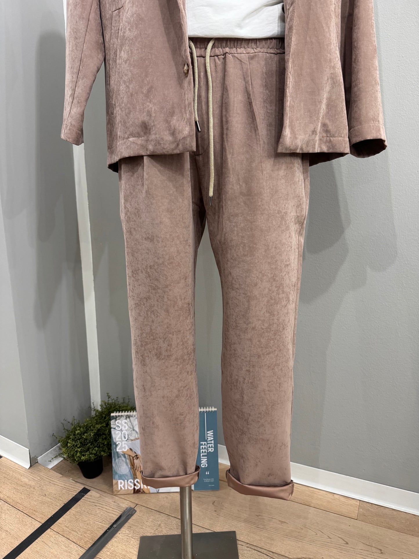 Pantalone in camoscio - NoMoreBrand