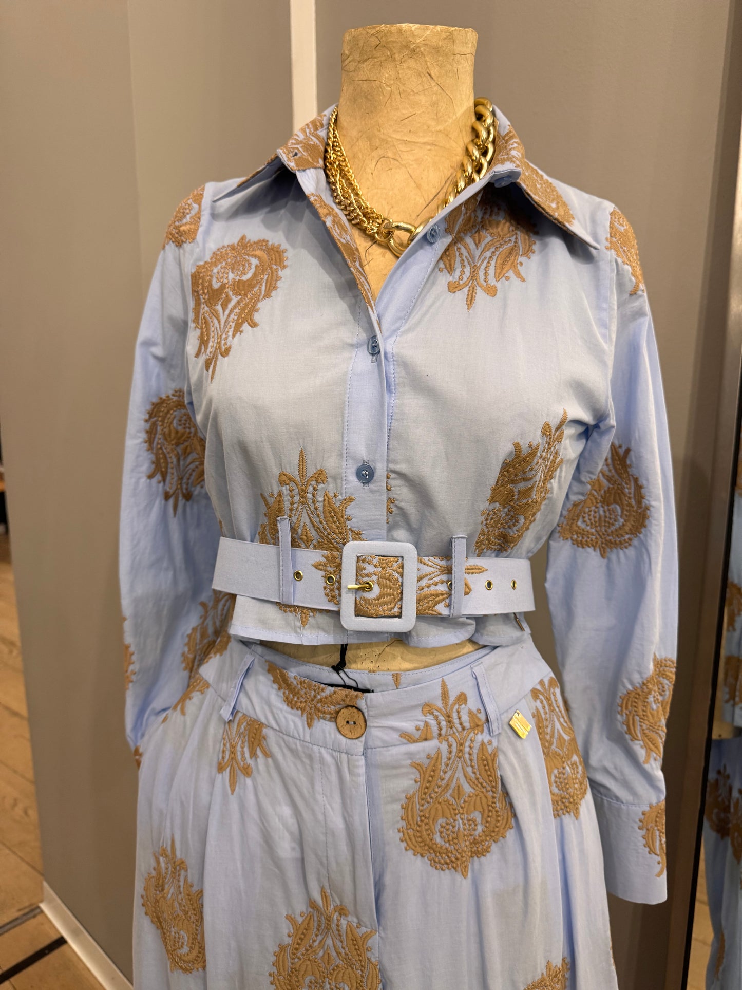 Camicia con cintura
