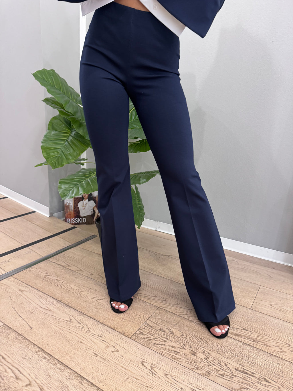 Pantaloni a zampa - NoMoreBrand