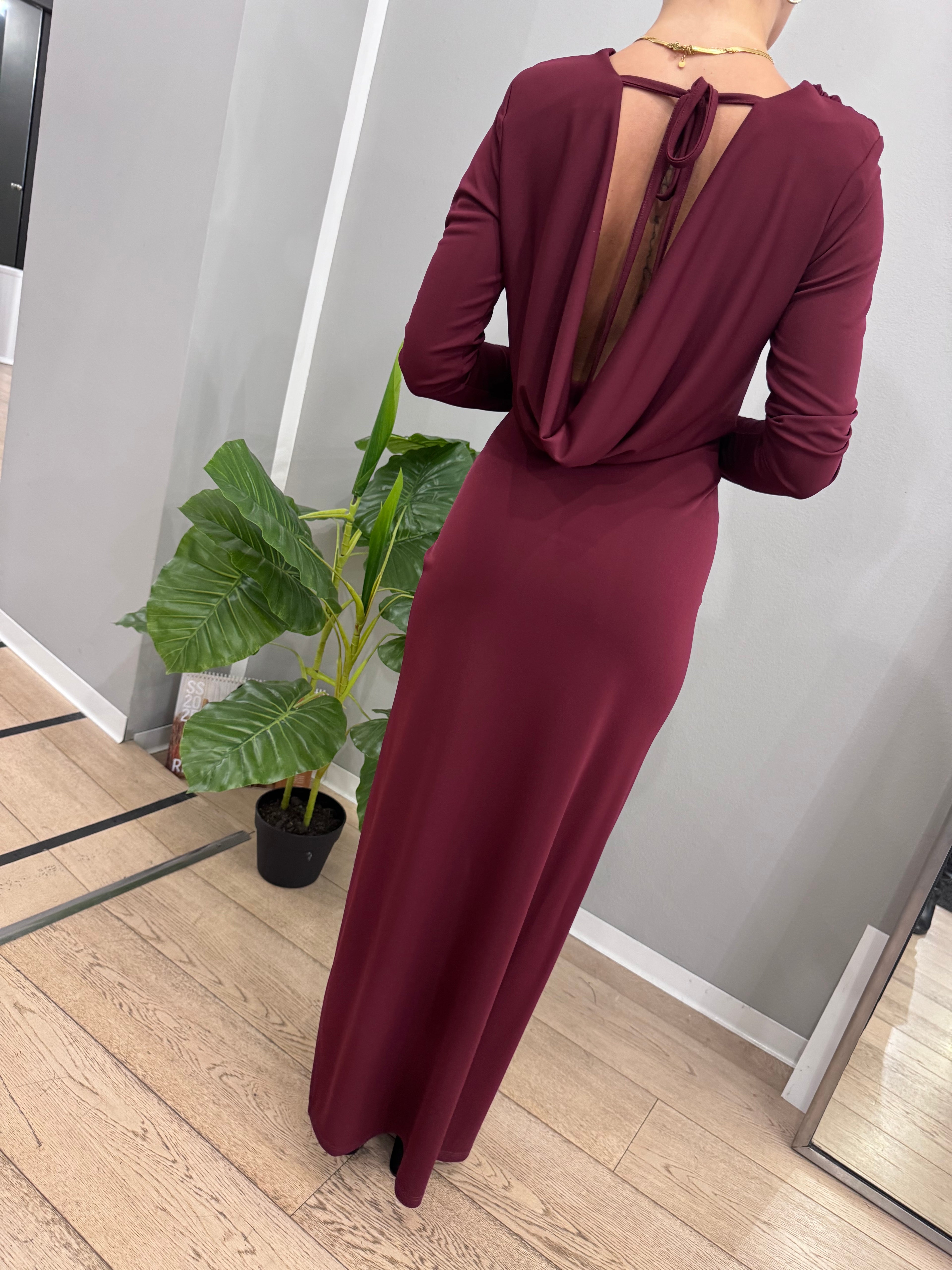 Abito lungo con apertura schiena - NoMoreBrand