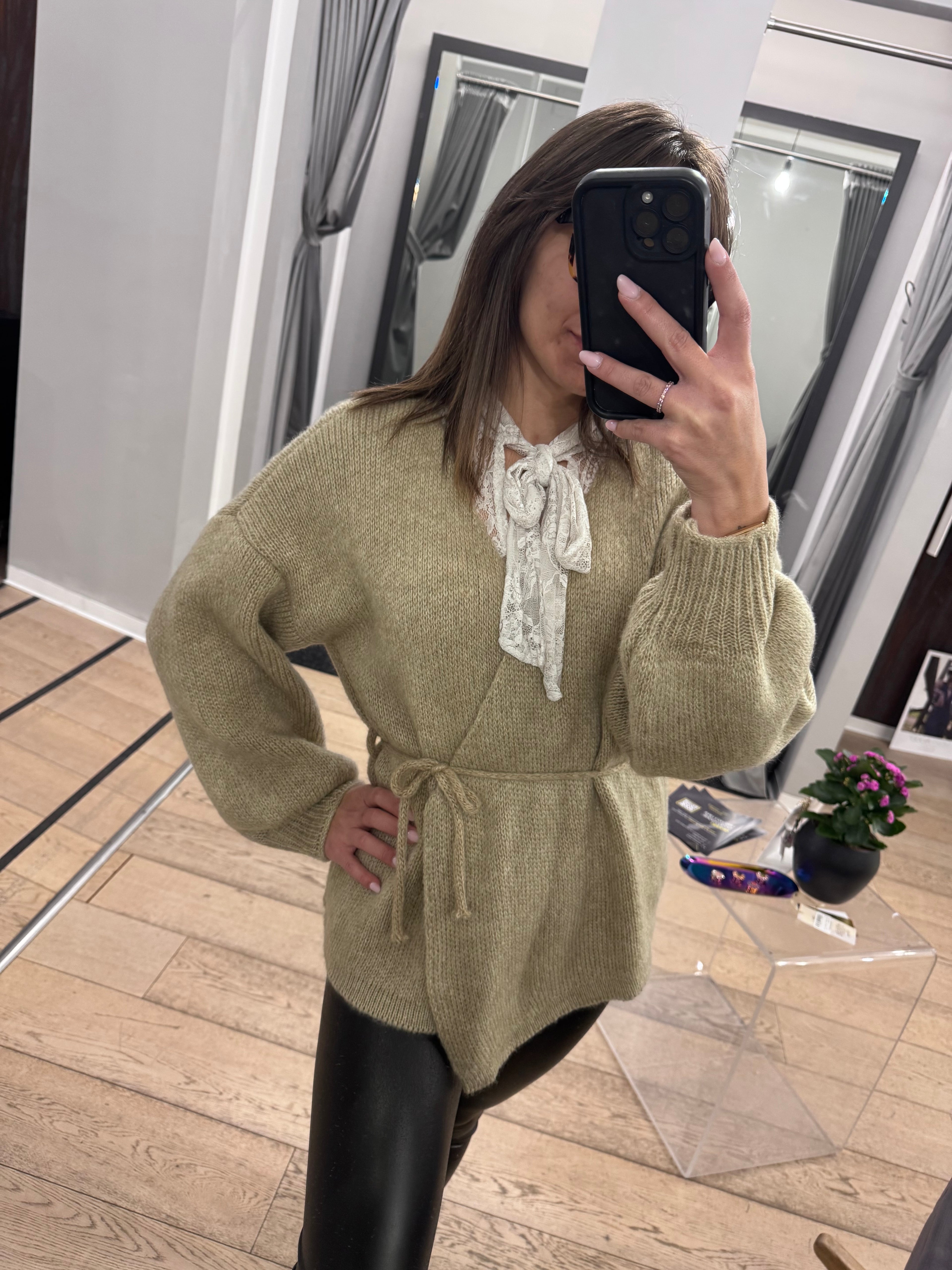 Cardigan con laccio in vita - NoMoreBrand