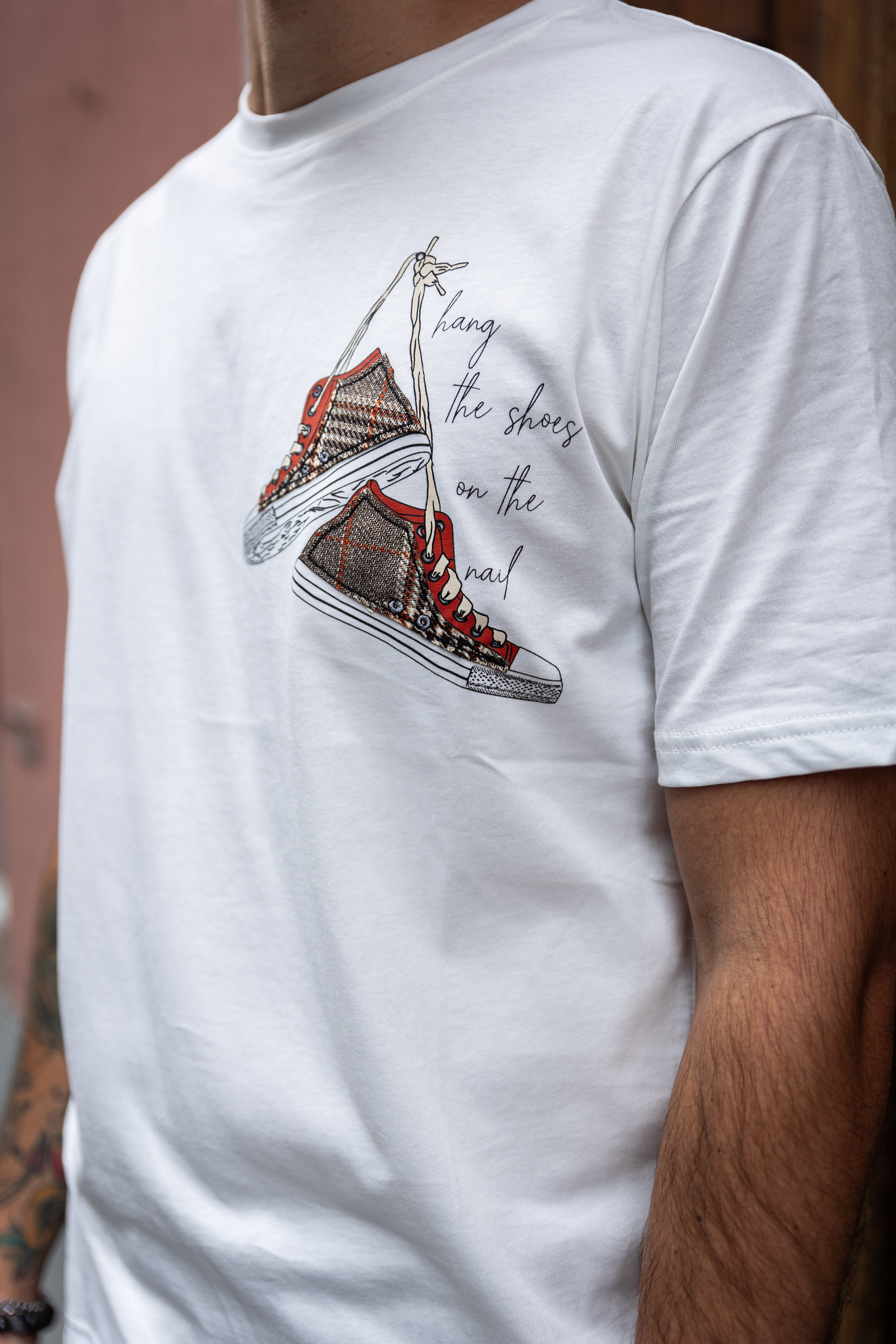 T-shirt - NoMoreBrand