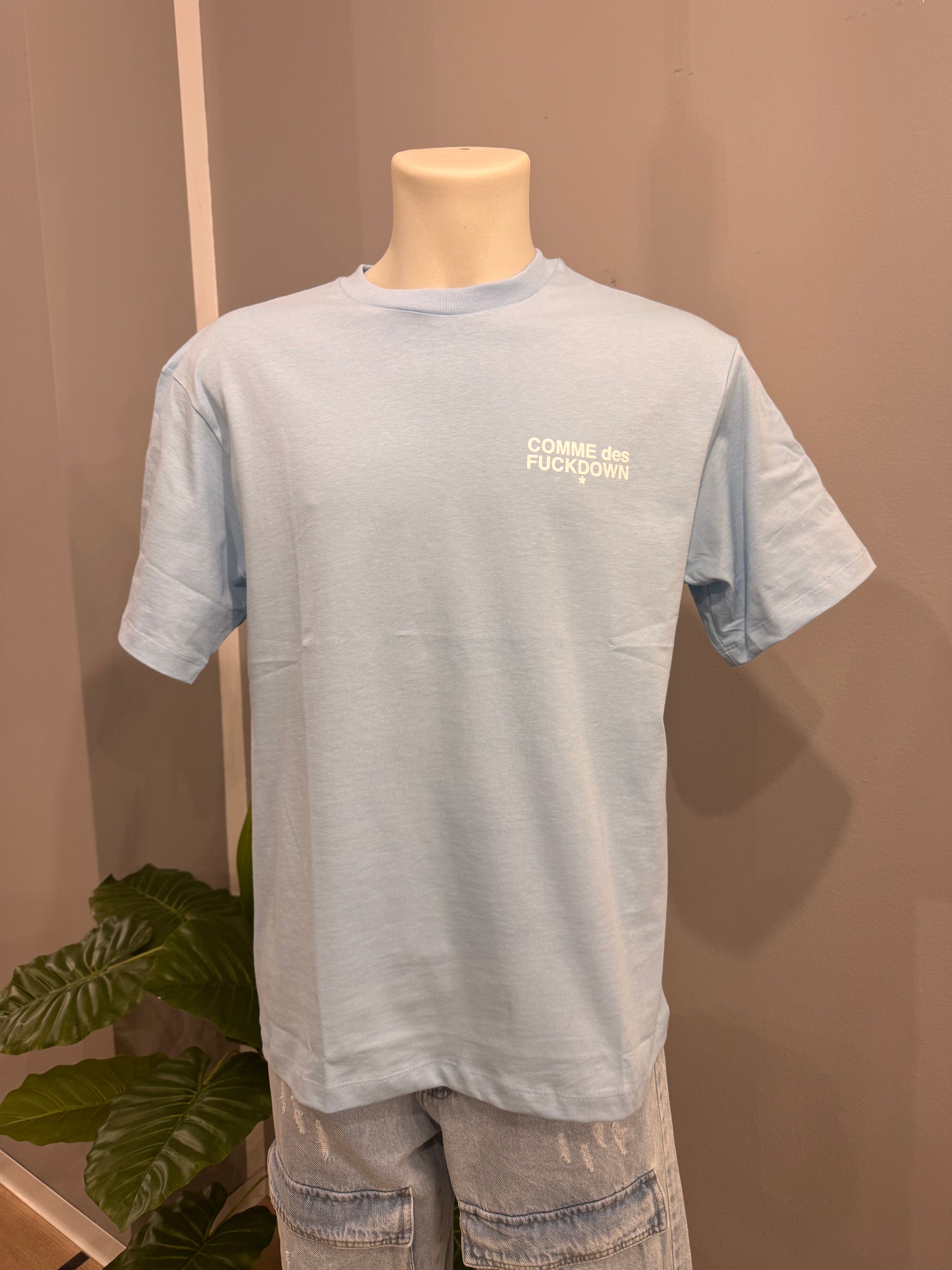 T-shirt COMME des FUCKDOWN - NoMoreBrand