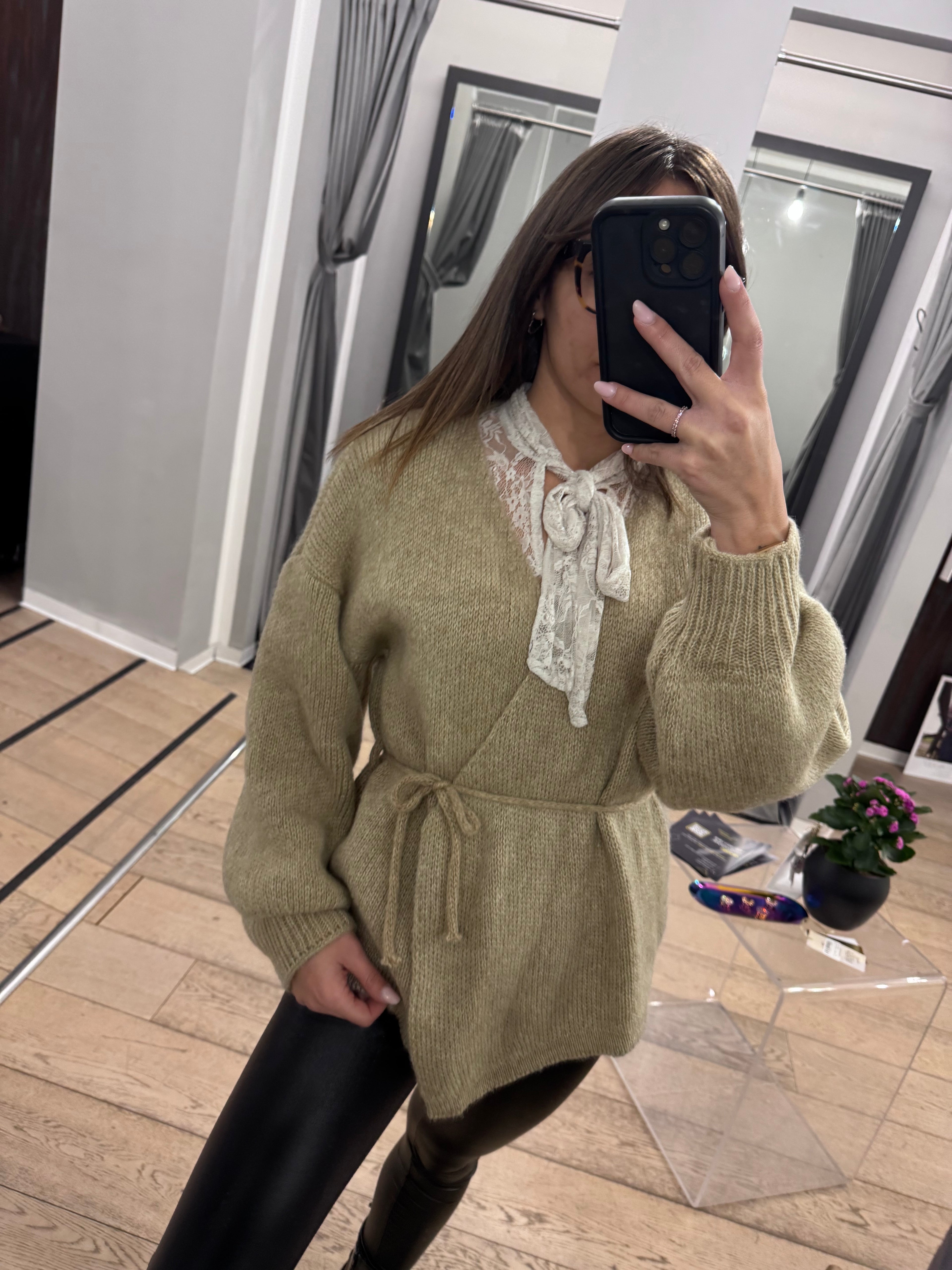 Cardigan con laccio in vita - NoMoreBrand