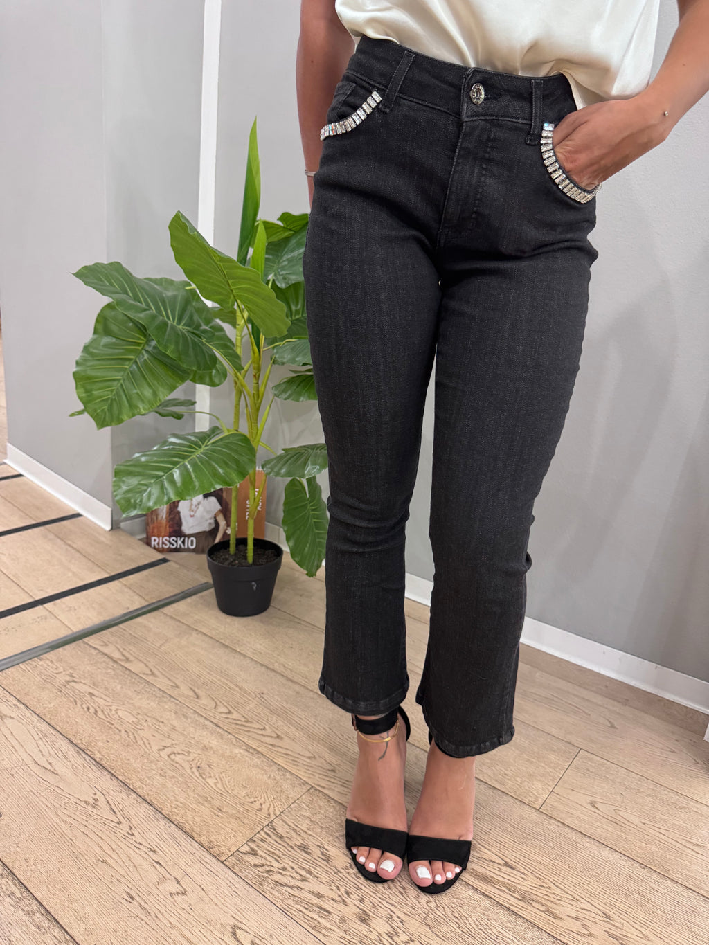 Jeans Flare con brillanti - NoMoreBrand