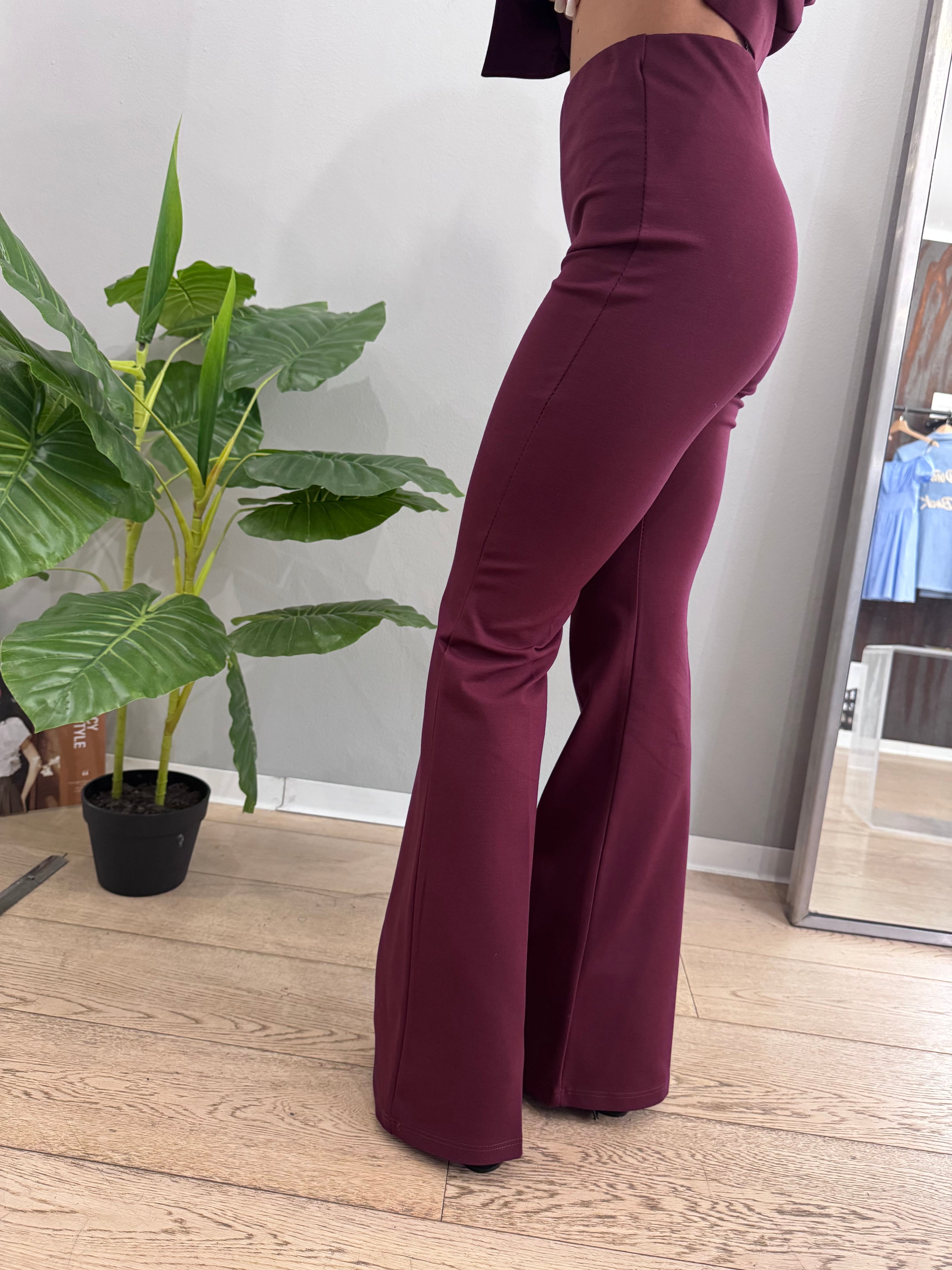 Pantaloni a zampa - NoMoreBrand