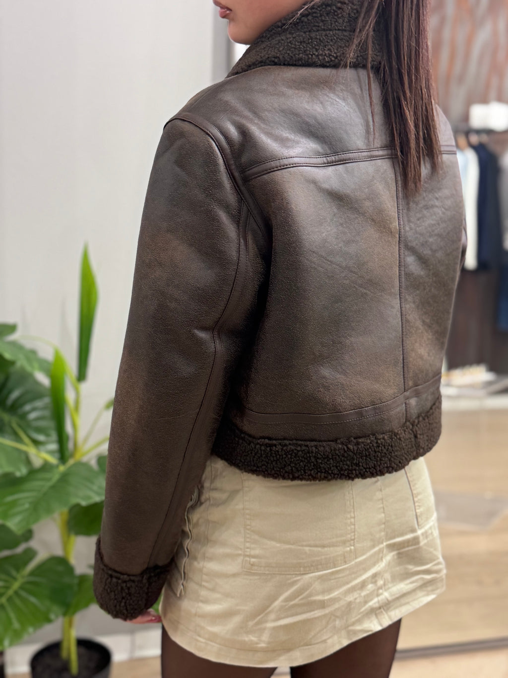 Montone crop - NoMoreBrand