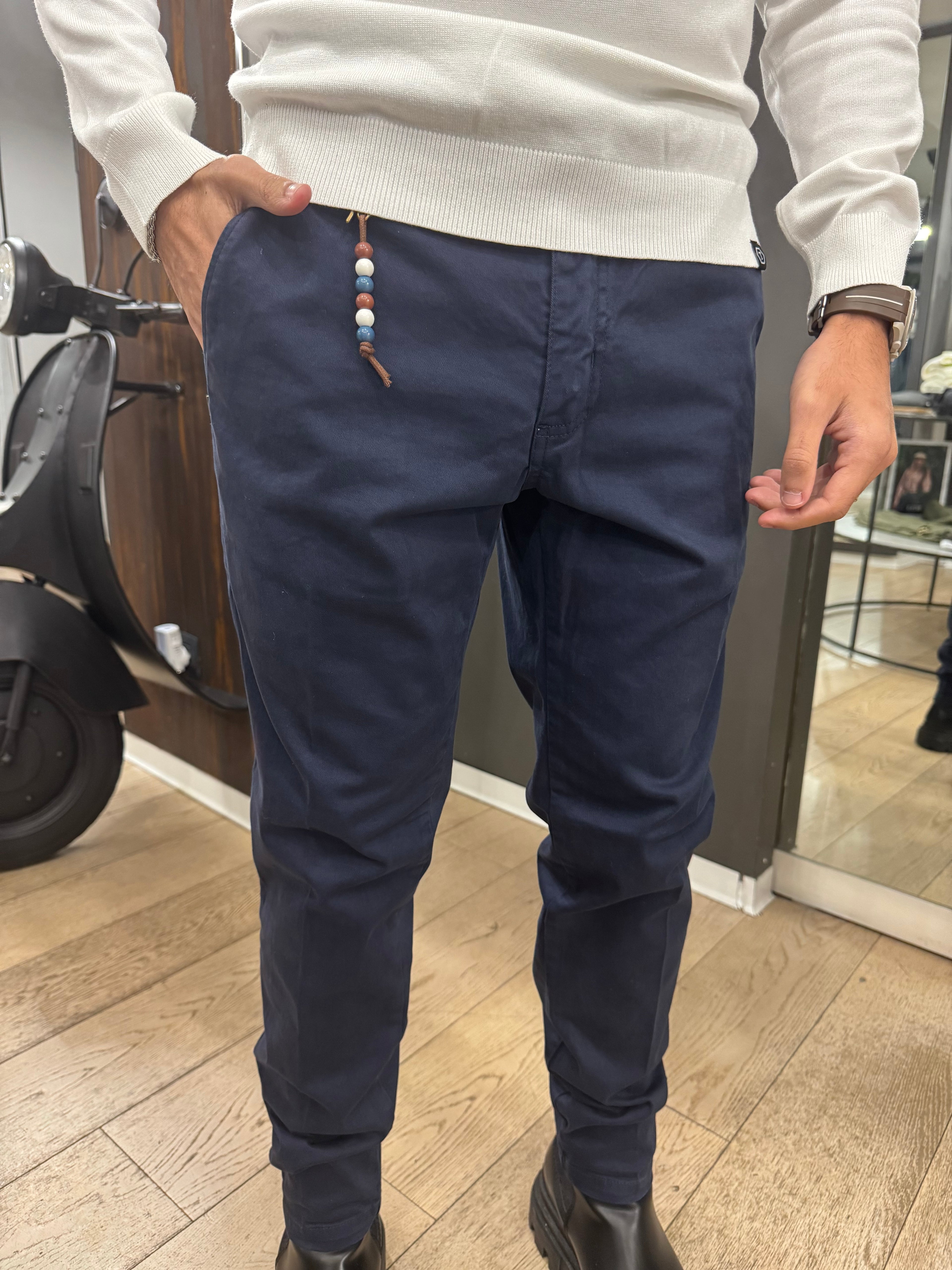 Pantalone chino - NoMoreBrand