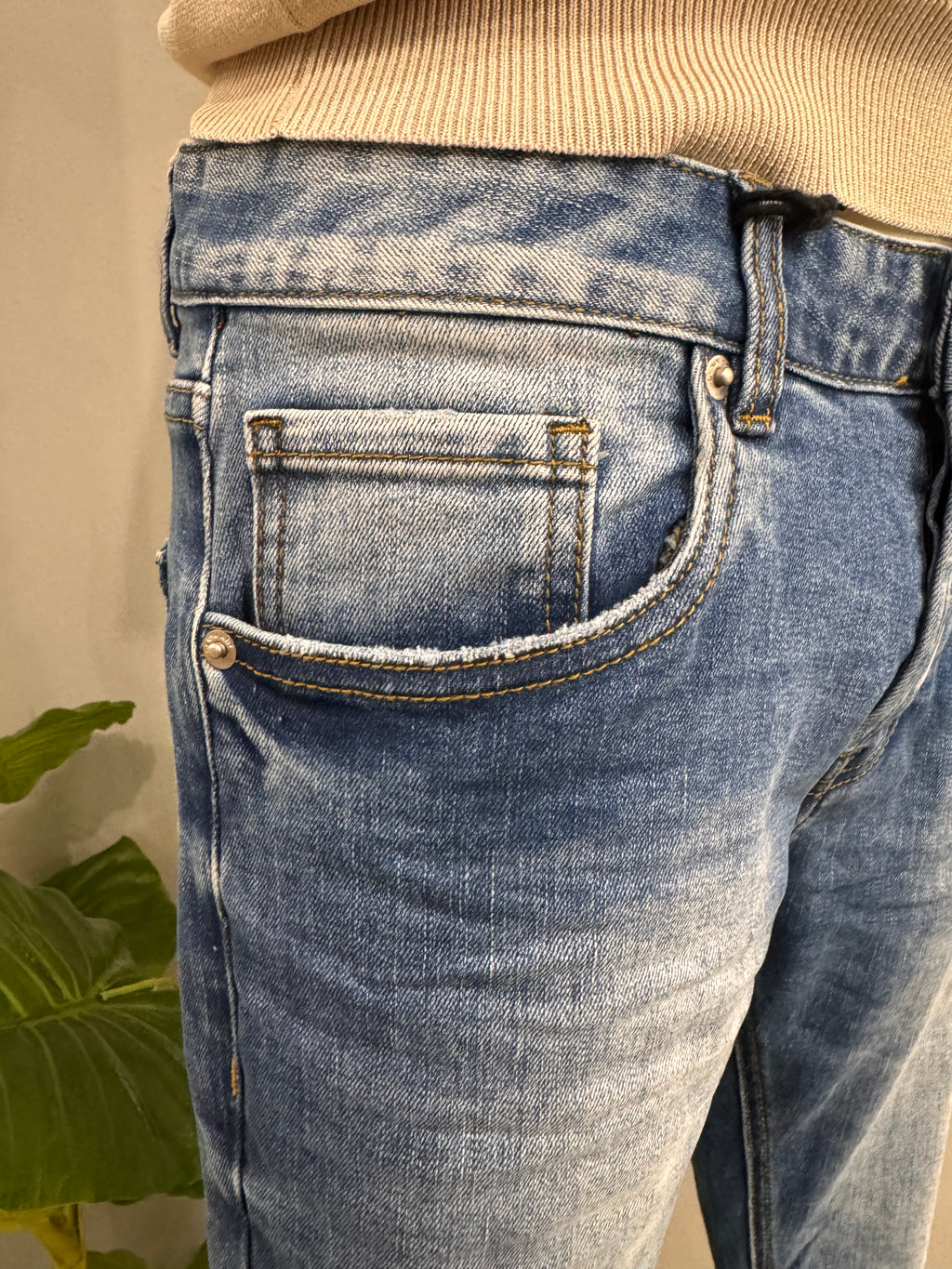 Jeans TELAMIRA - NoMoreBrand