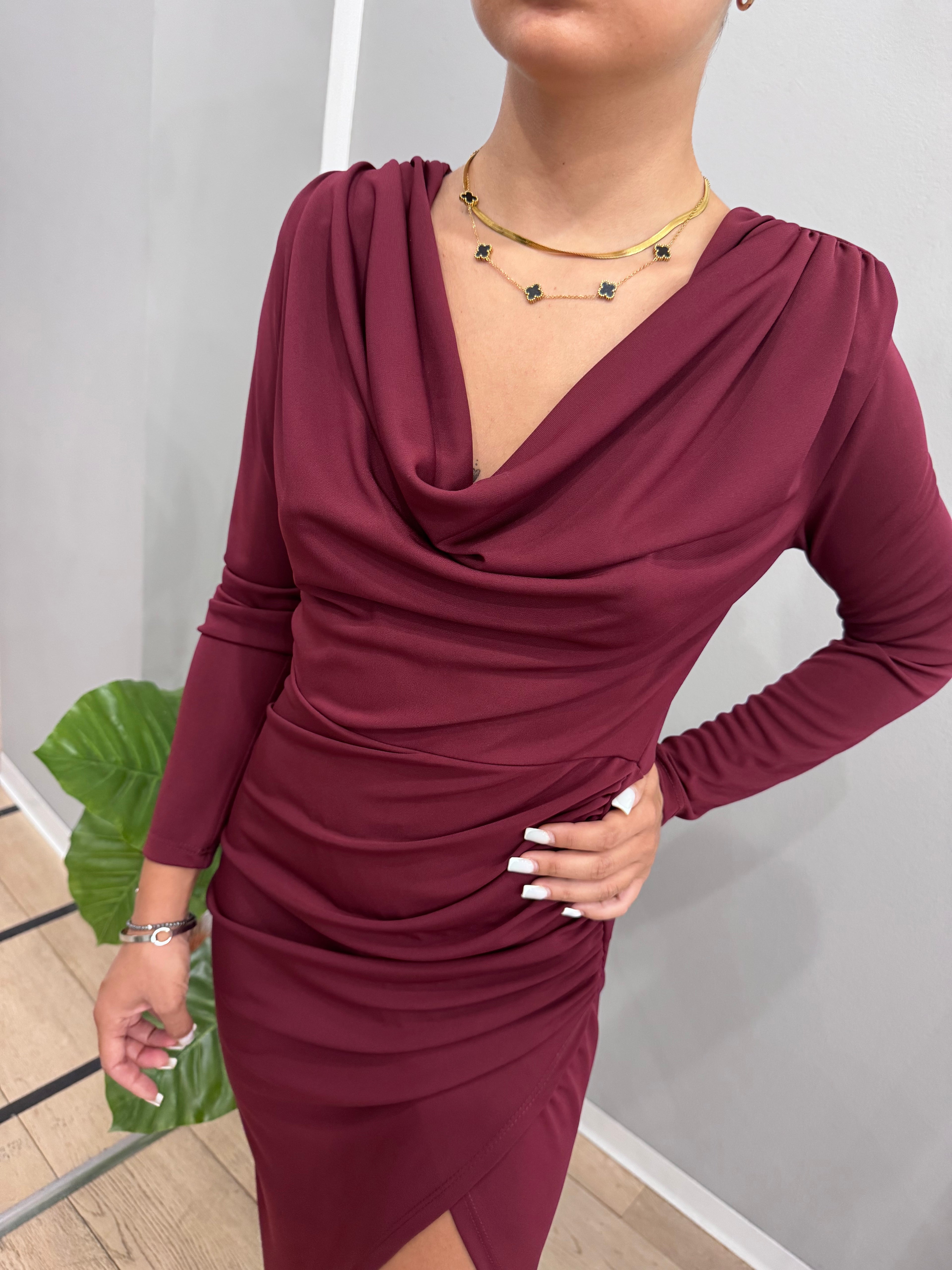 Abito lungo con apertura schiena - NoMoreBrand