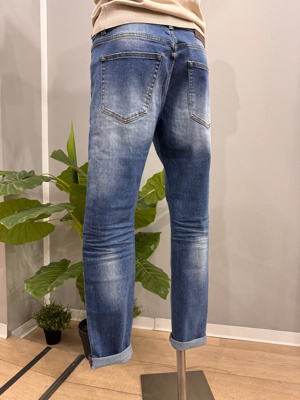 Jeans TELAMIRA - NoMoreBrand