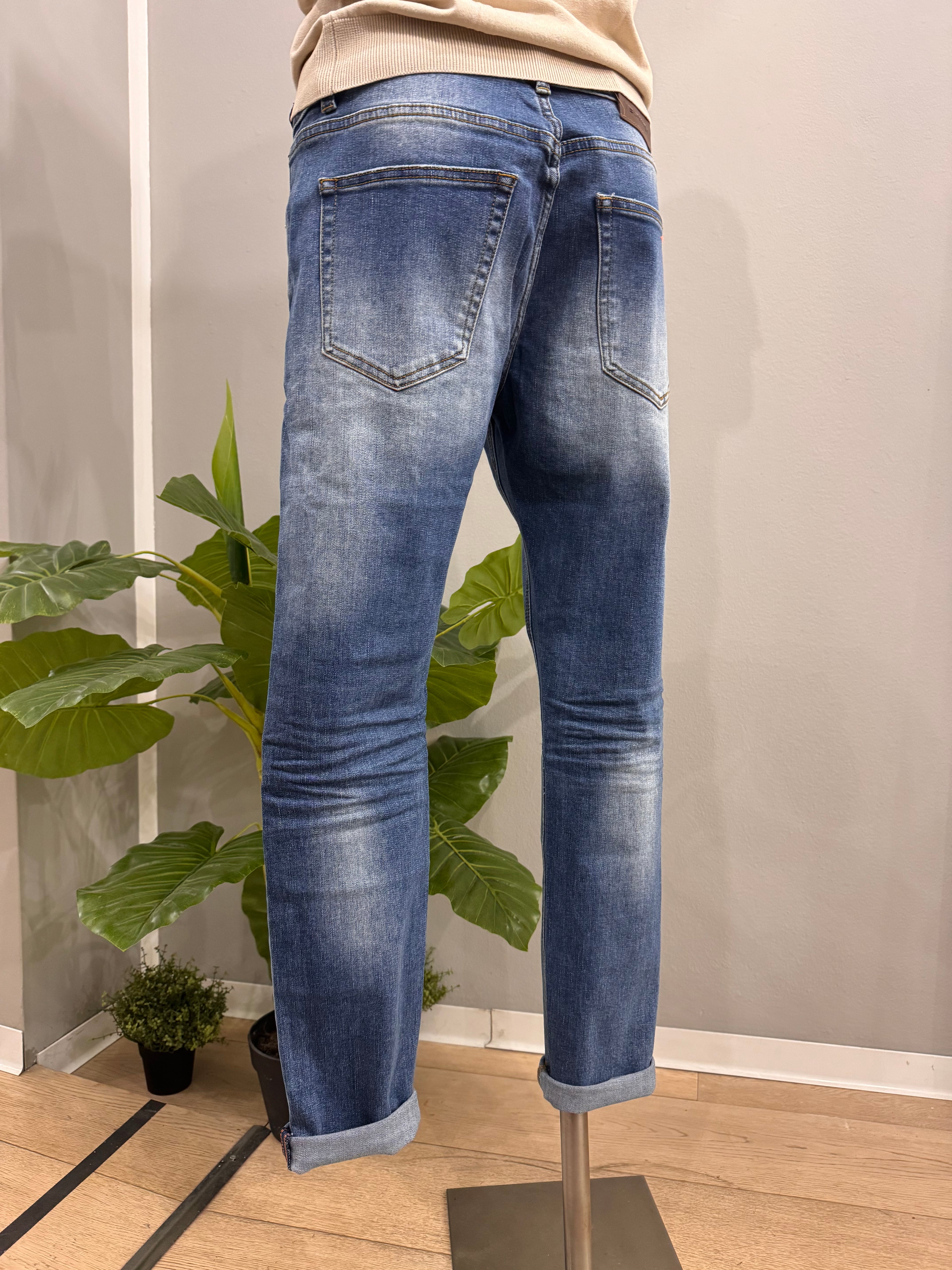 Jeans TELAMIRA - NoMoreBrand