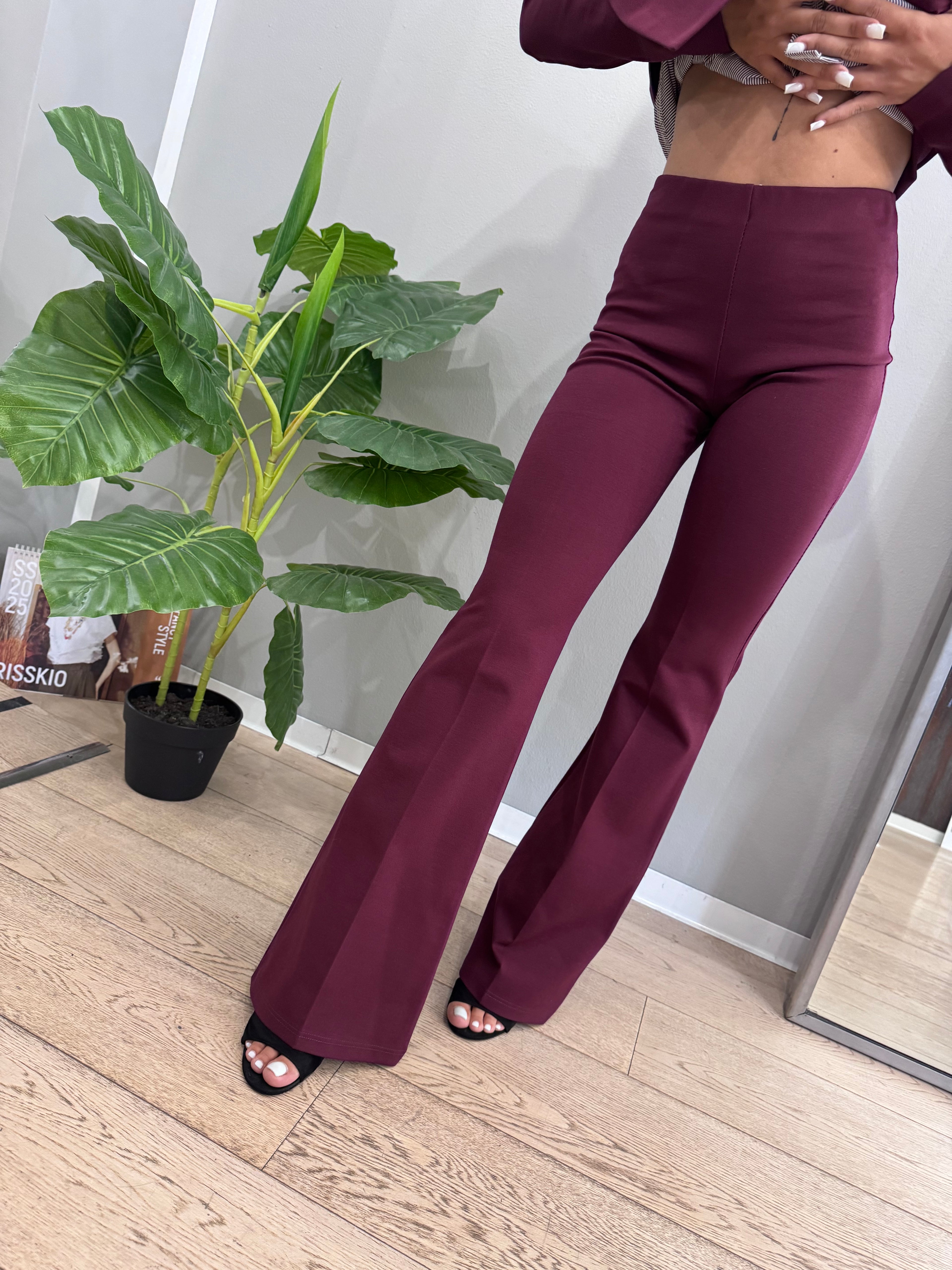 Pantaloni a zampa - NoMoreBrand