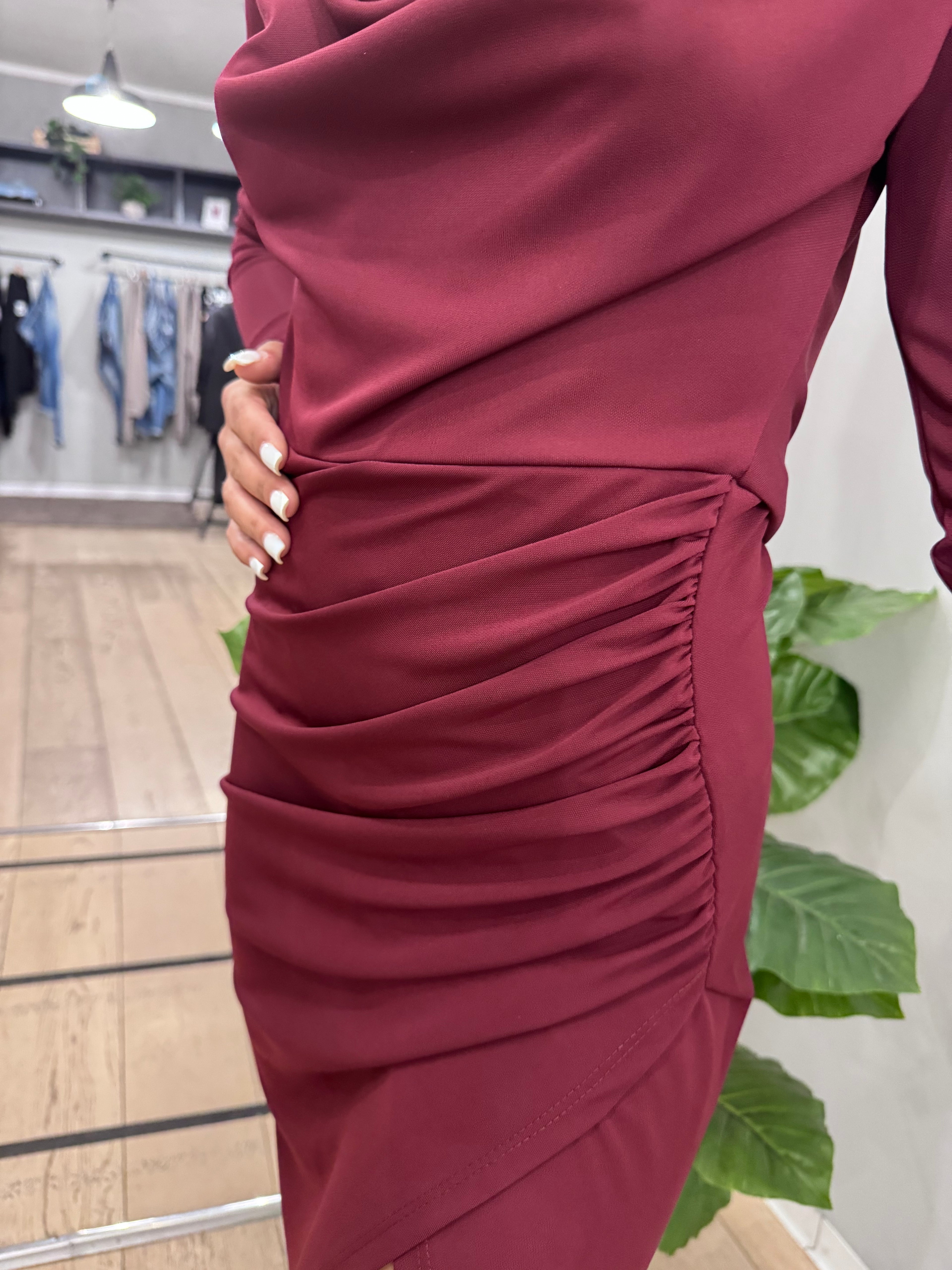 Abito lungo con apertura schiena - NoMoreBrand