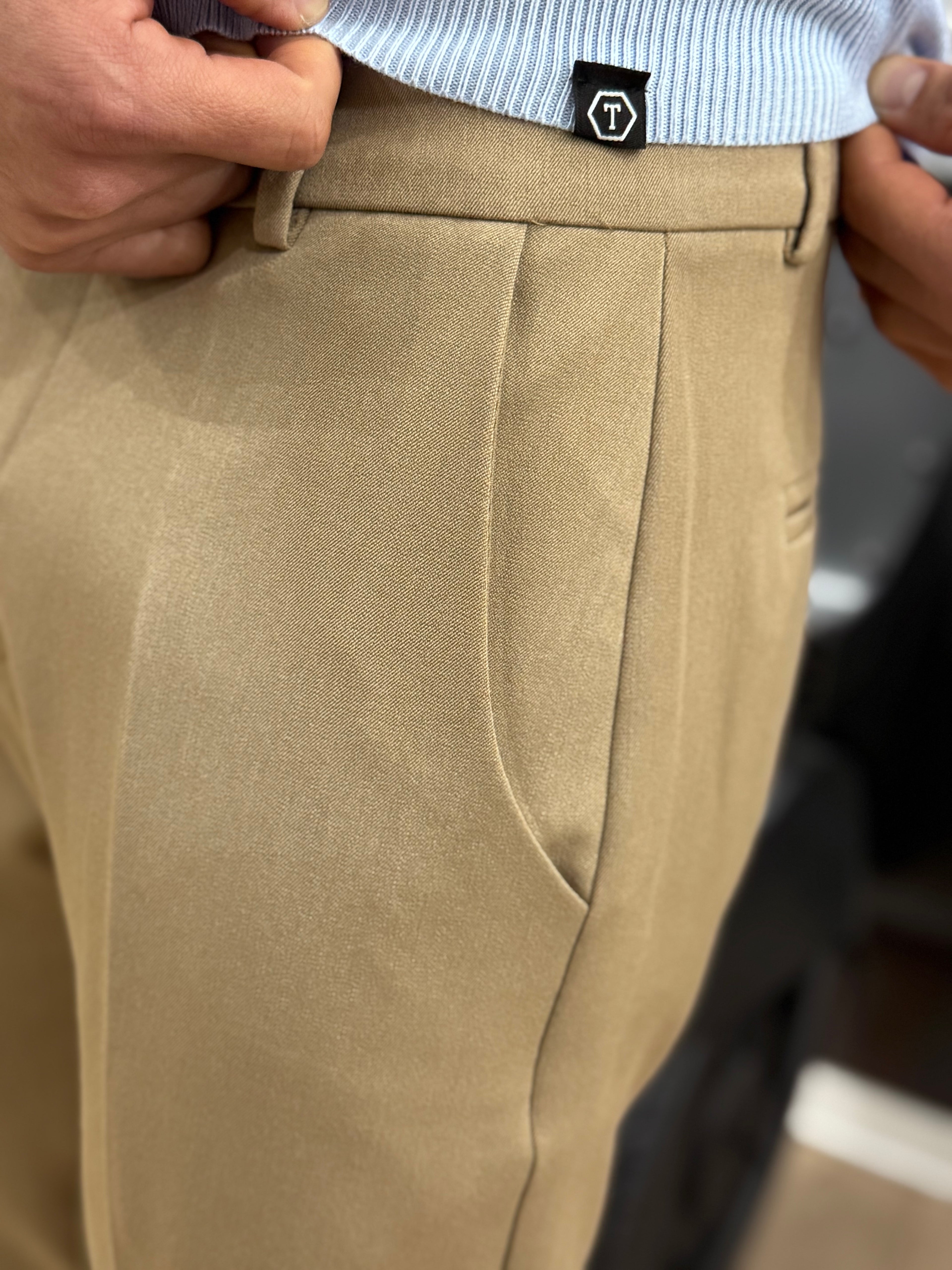 Pantalone Capri - NoMoreBrand