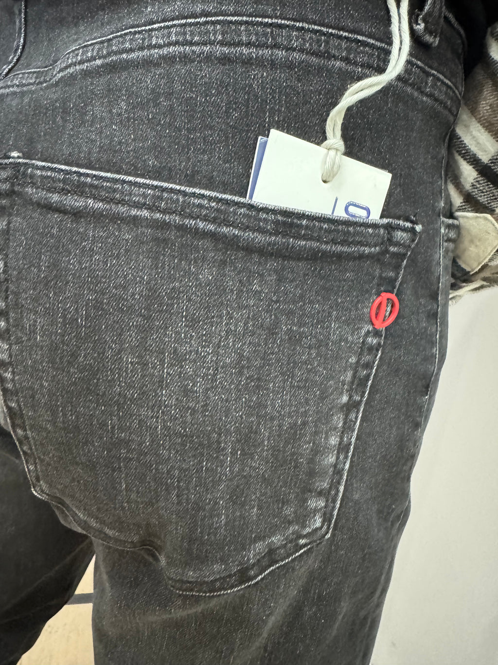 Jeans dritto elasticizzato - NoMoreBrand