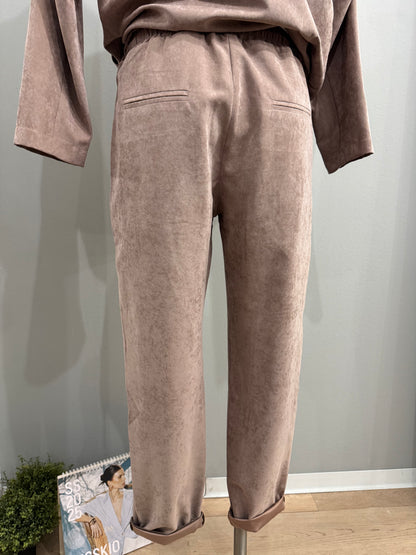 Pantalone in camoscio - NoMoreBrand