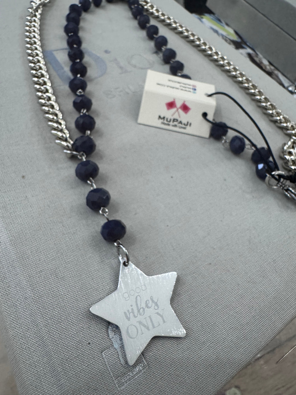 Collana lunga con cristalli MUPJI - NoMoreBrand