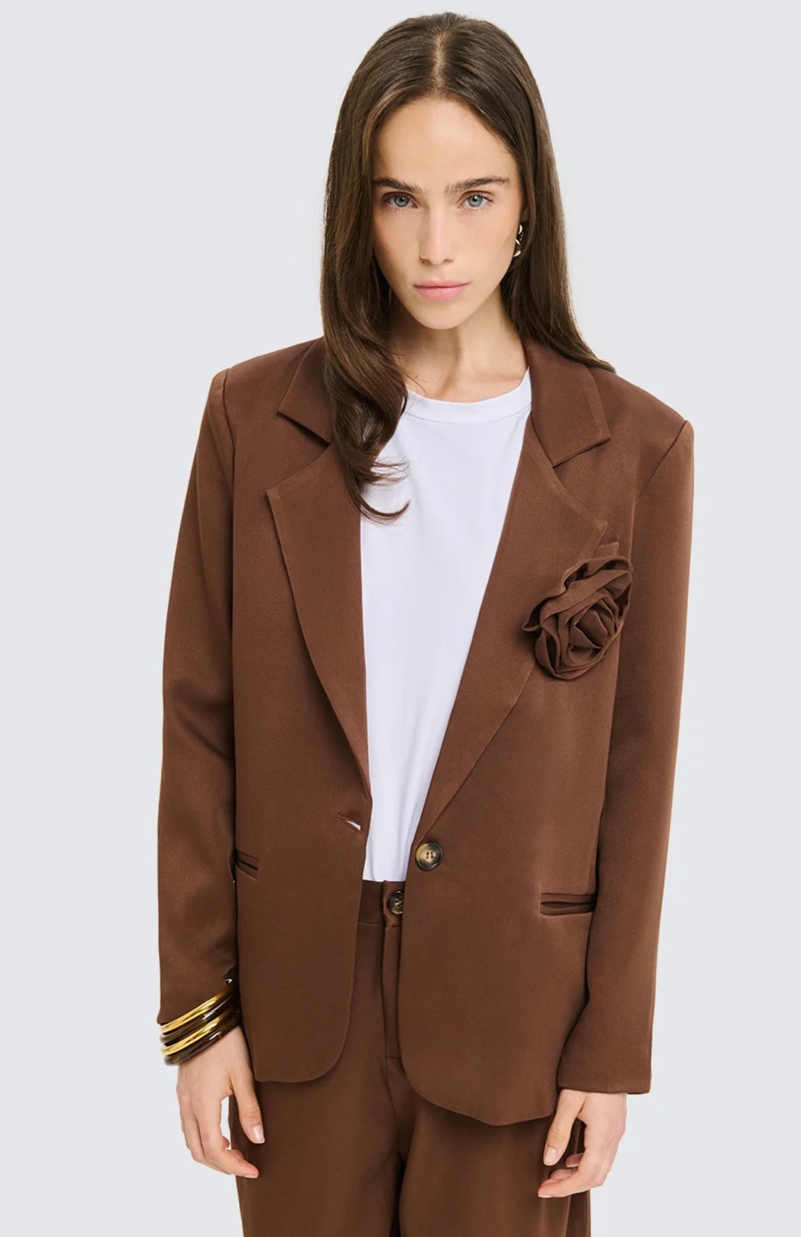 Giacca con spilla - NoMoreBrand