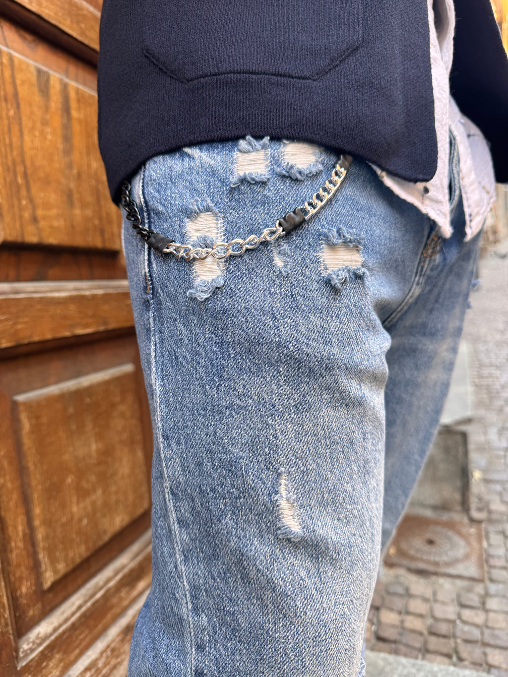 Jeans con strappi - NoMoreBrand