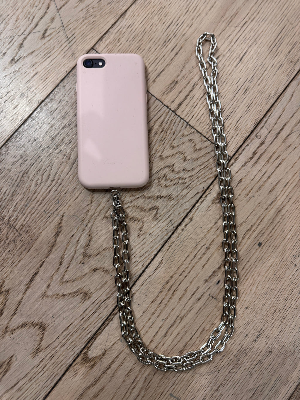 Portacelullare a catena MUPAJI - NoMoreBrand