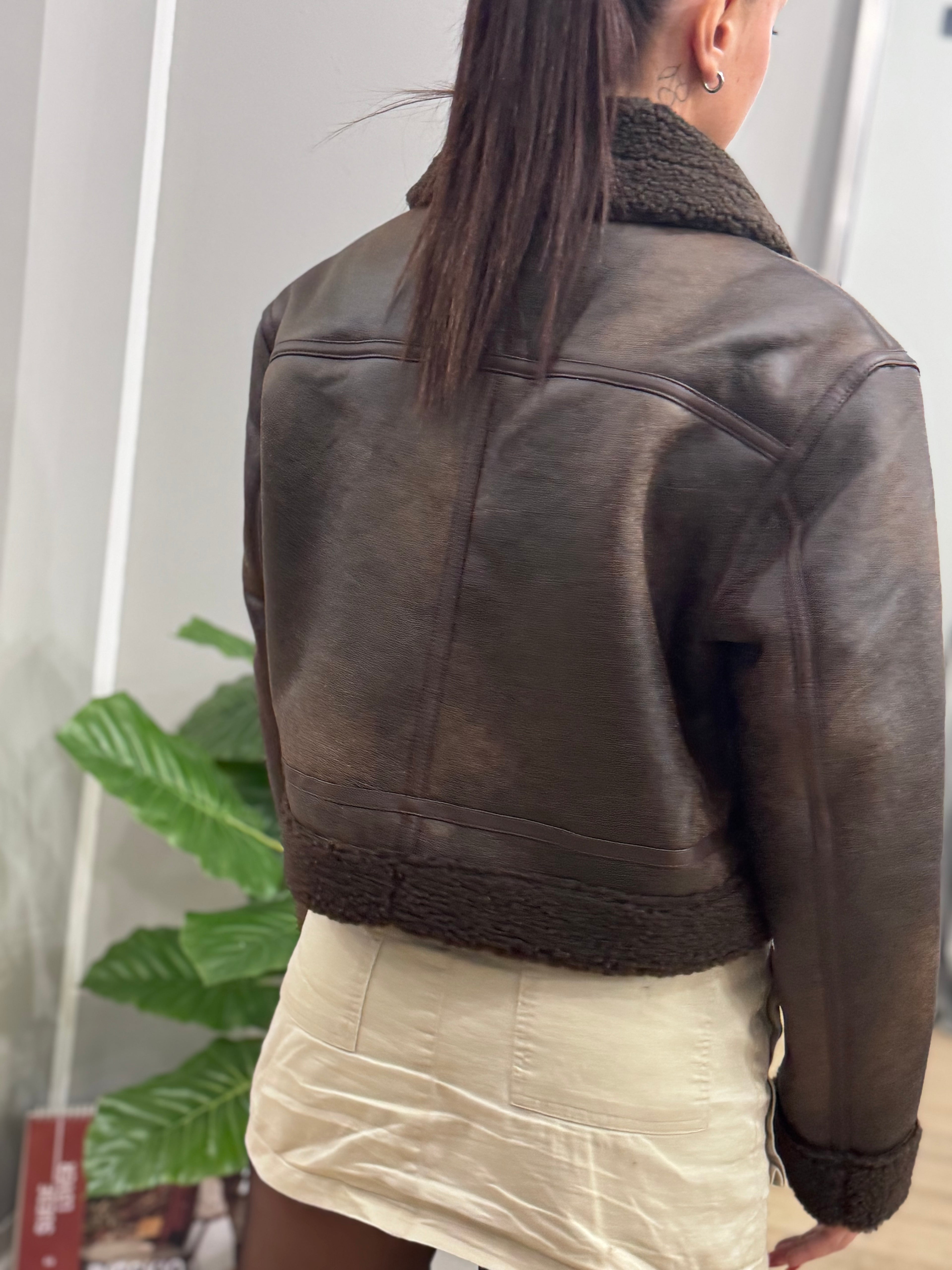 Montone crop - NoMoreBrand