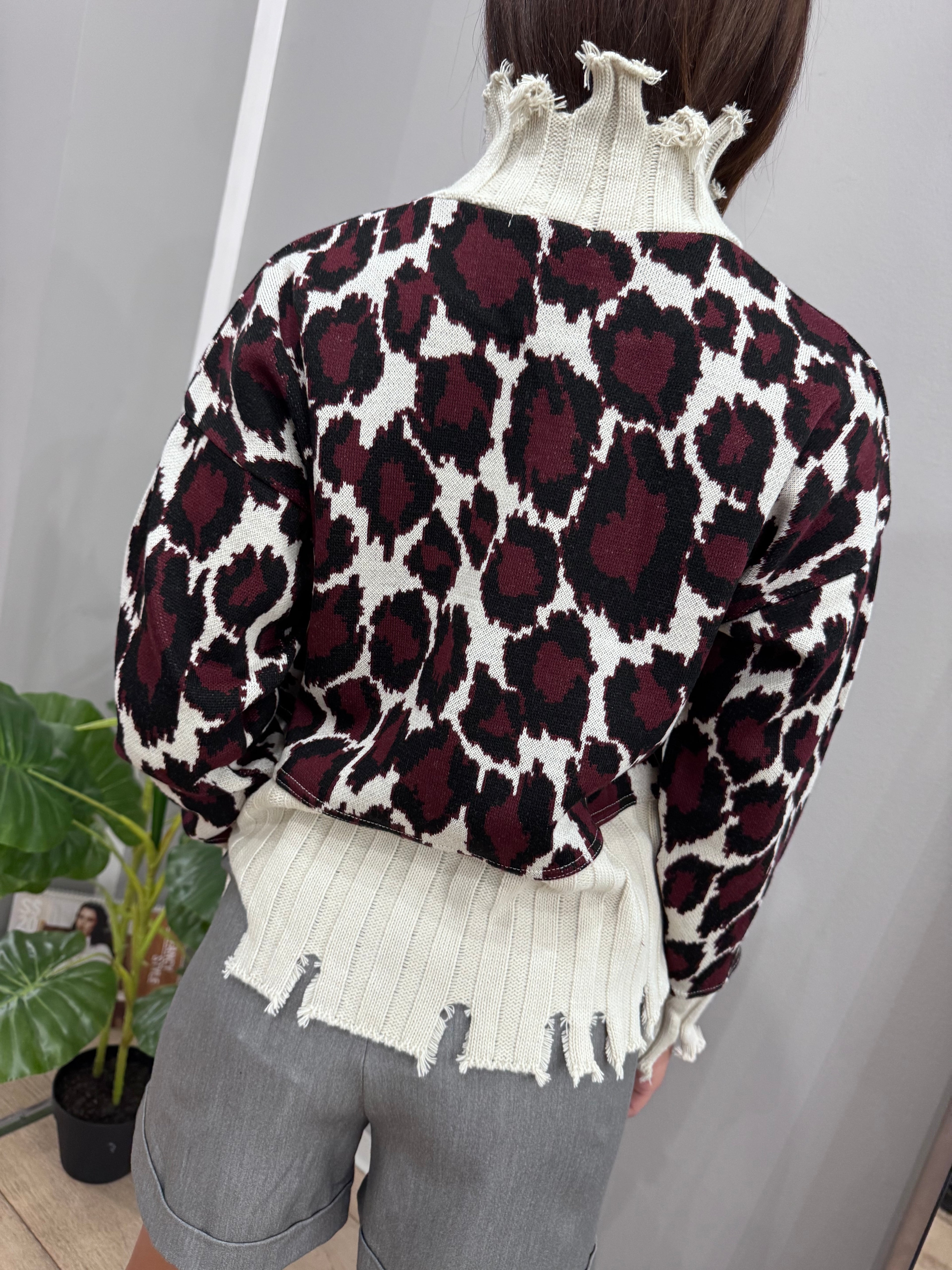 Maglia animalier con strappi - NoMoreBrand