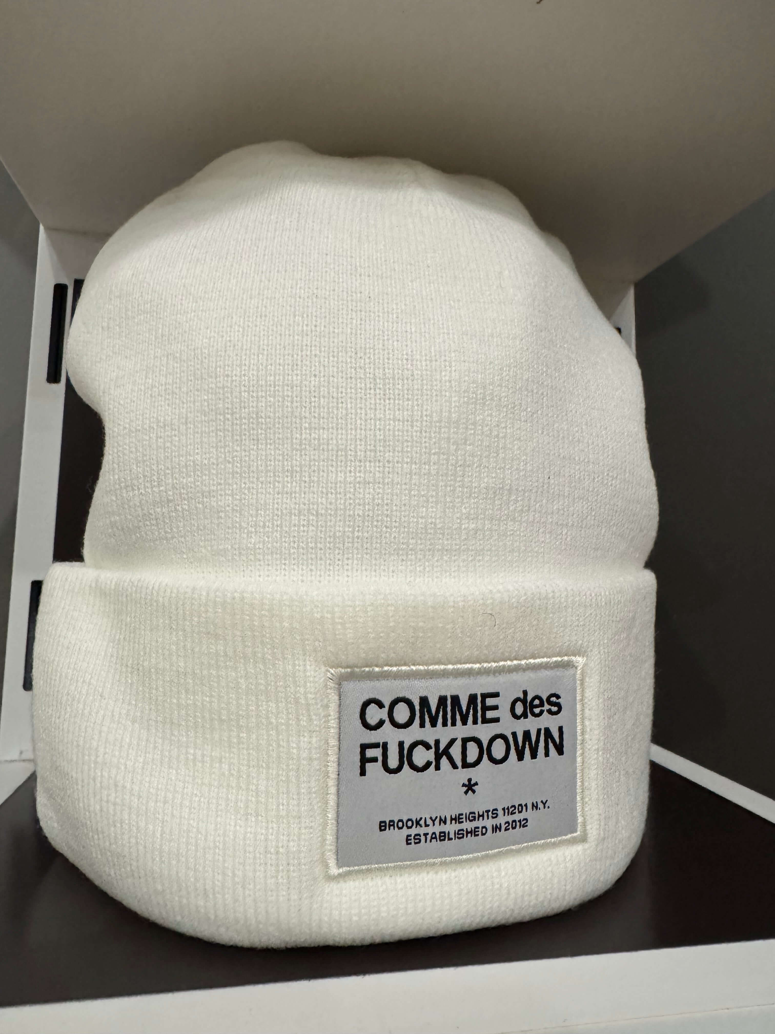 Cappello COMME des FUCKDOWN - NoMoreBrand