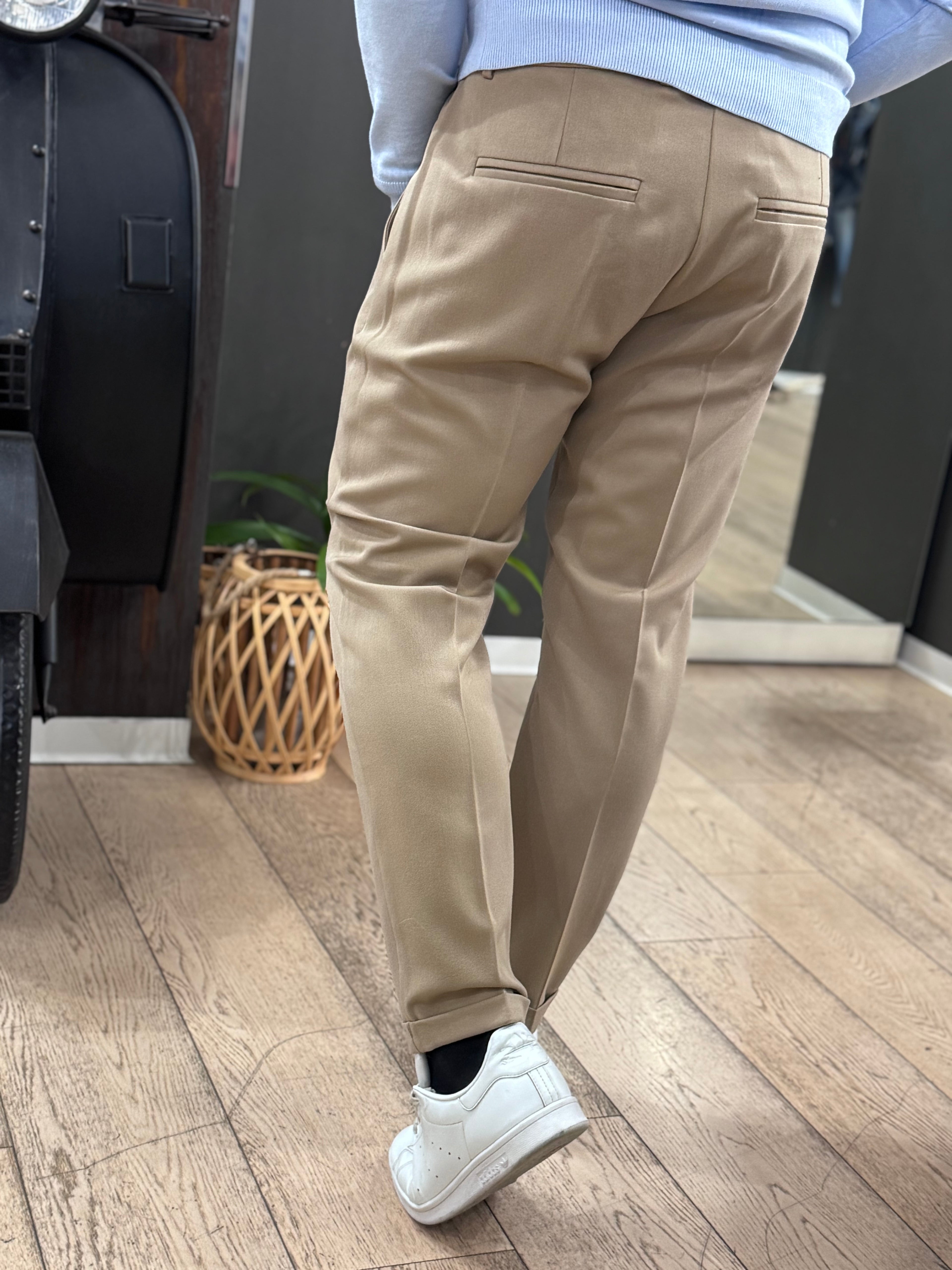 Pantalone Capri - NoMoreBrand